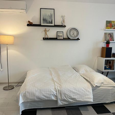 Evan Cozy Flat With Balcony & Parking, 13 September Bucharest Exterior photo